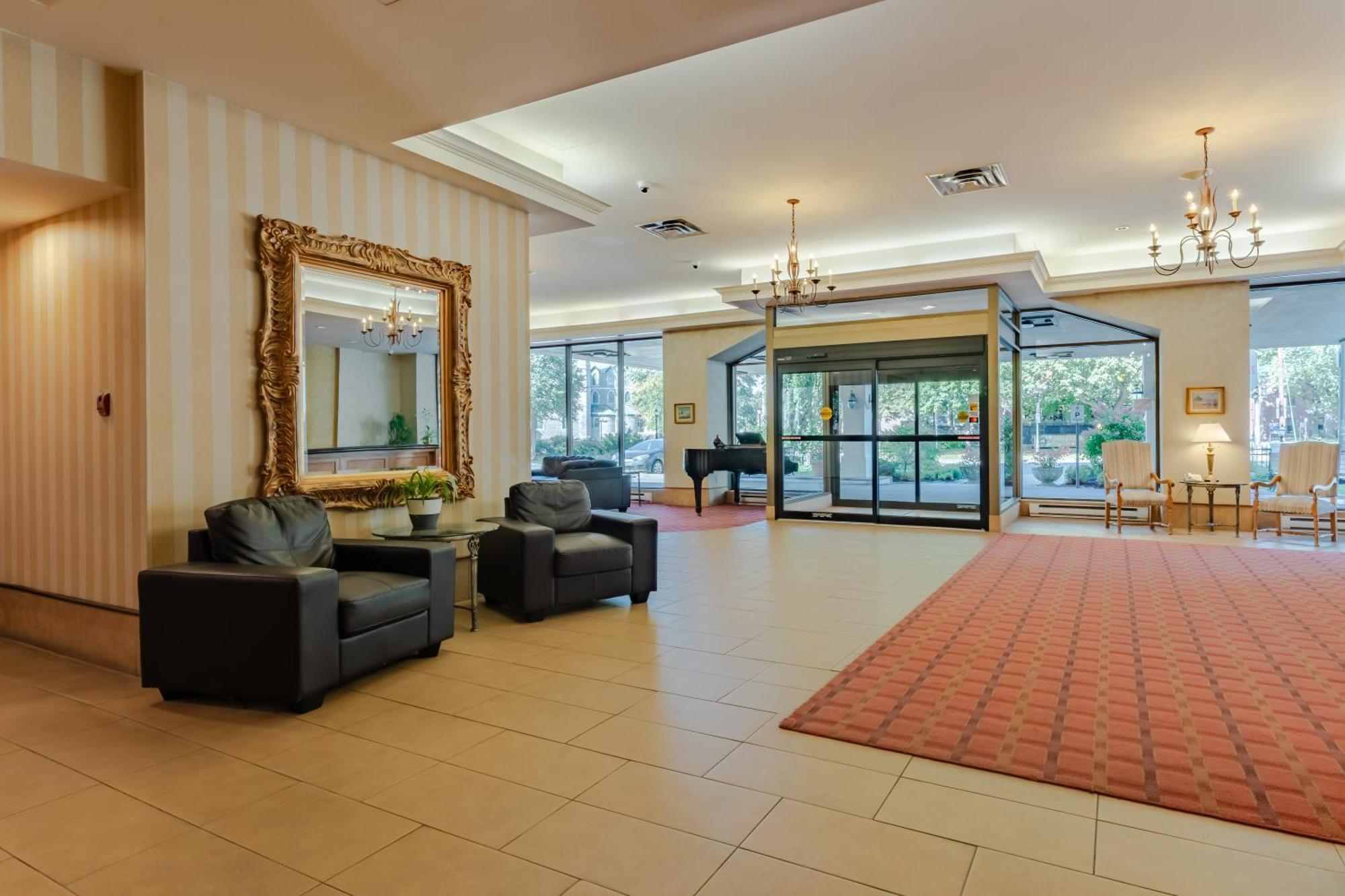 Hotels Gouverneur ทรัวส์-ริวิแยร์ ภายนอก รูปภาพ